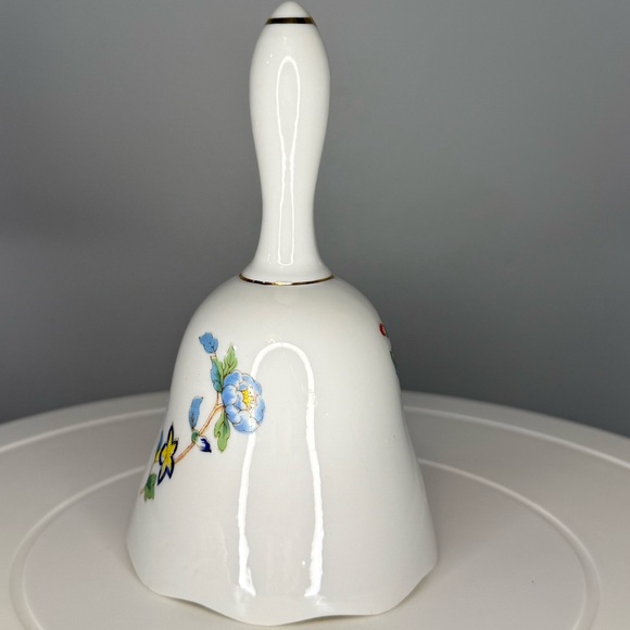 Japan Porcelain Bell - Picture 4 of 8